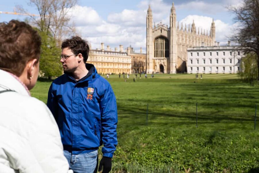 Cambridge: Alumni-led Tour & Punt w/ King's College Option - Getting oriented at King’s College and starting with confidence