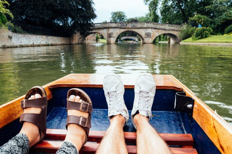 Cambridge: Alumni-led Tour & Punt w/ King's College Option - Who should book this alumni-led Cambridge walk and punt?