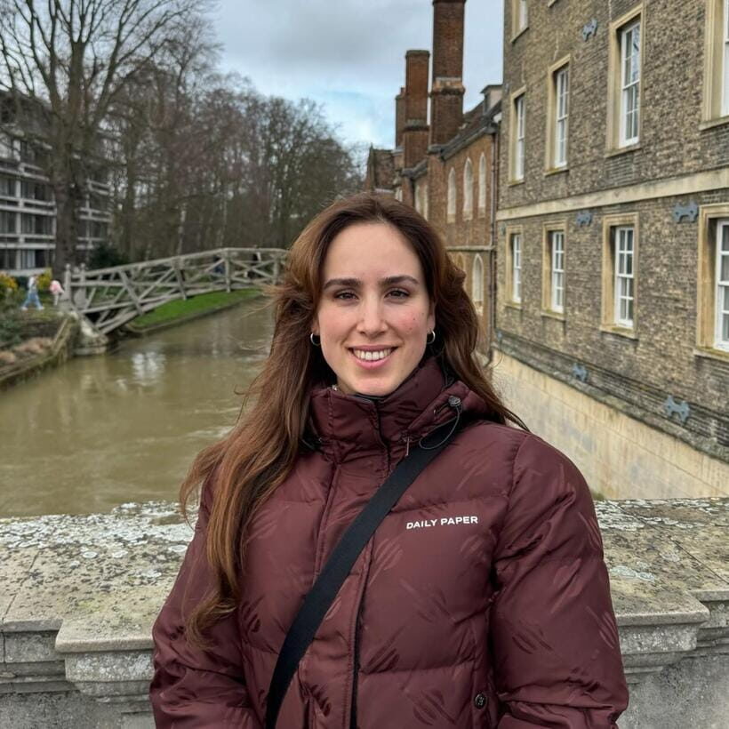 Cambridge: Alumni-led Walking Tour w/opt King's Chapel - The 90-minute walking portion: a tight loop of Cambridge classics