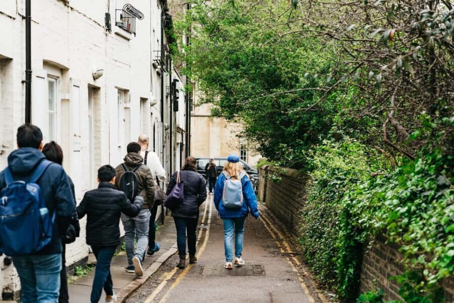 Cambridge: Alumni-led Walking Tour w/opt King's Chapel - The optional King’s College Chapel visit: what changes when you add it