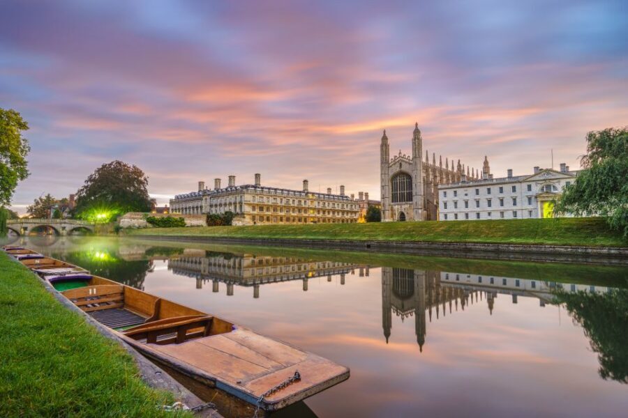 Cambridge: Chauffeured Punting Tour - Seven colleges in one loop: What you’ll spot along the banks