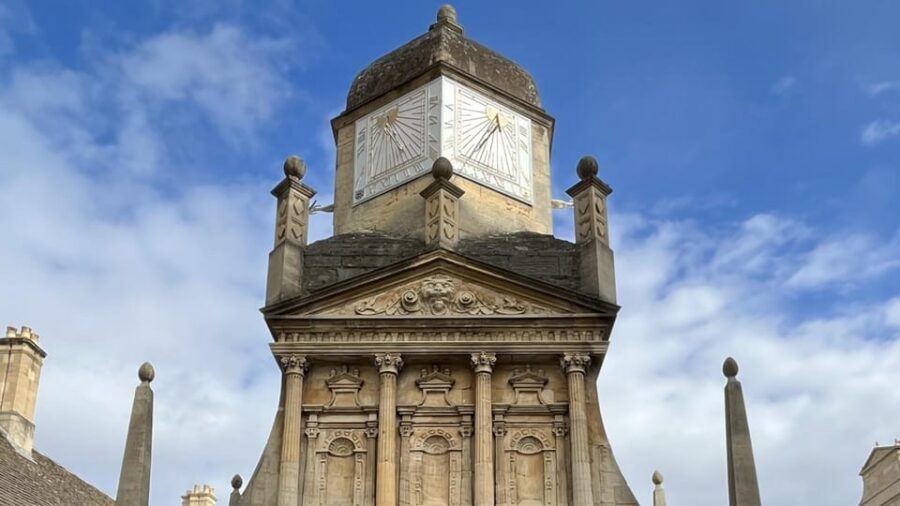 Cambridge: City Walking Tour & Exploration Game - What to bring so your quest doesn’t stumble