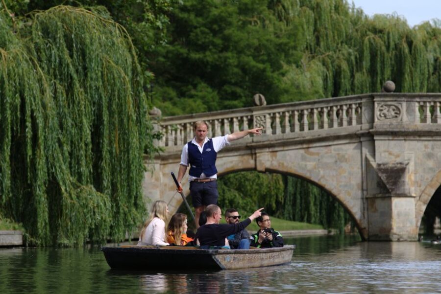 Cambridge: Guided Shared River Punting Tour - Why Punting on the River Cam Beats the Usual College Photos