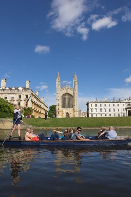 Cambridge: Guided Shared River Punting Tour - King’s College Chapel and the Wren Library from the Water