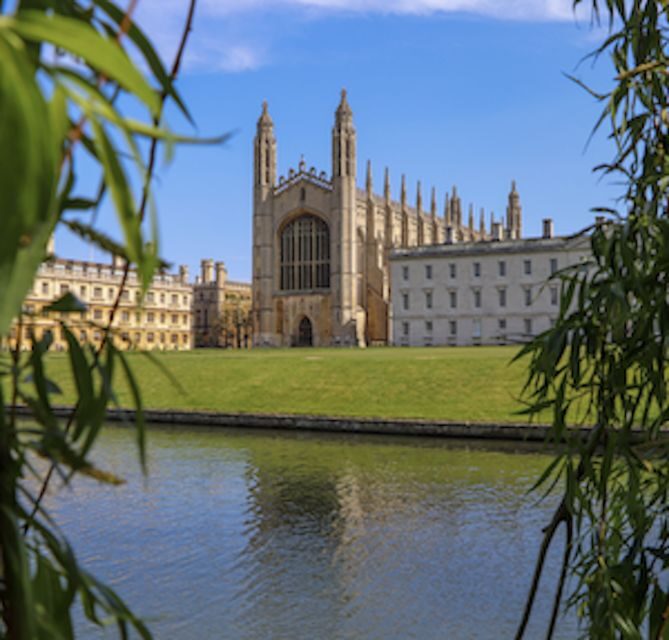 Cambridge: Private Chauffeured Punting Tour - Price and value: $133 per group up to 12