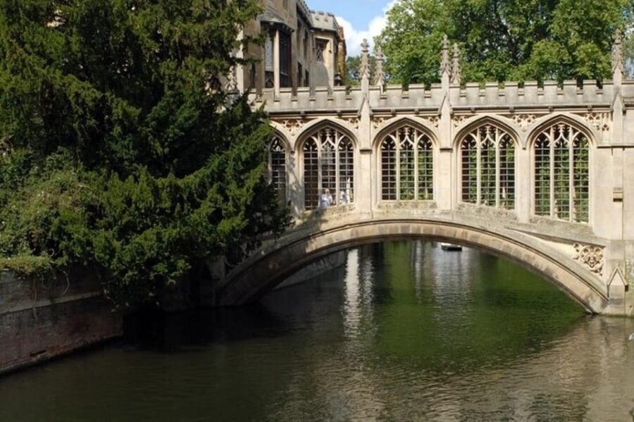 Cambridge: Sightseeing Walking Tour with a Local Guide - Who this tour is best for (and who might want something else)