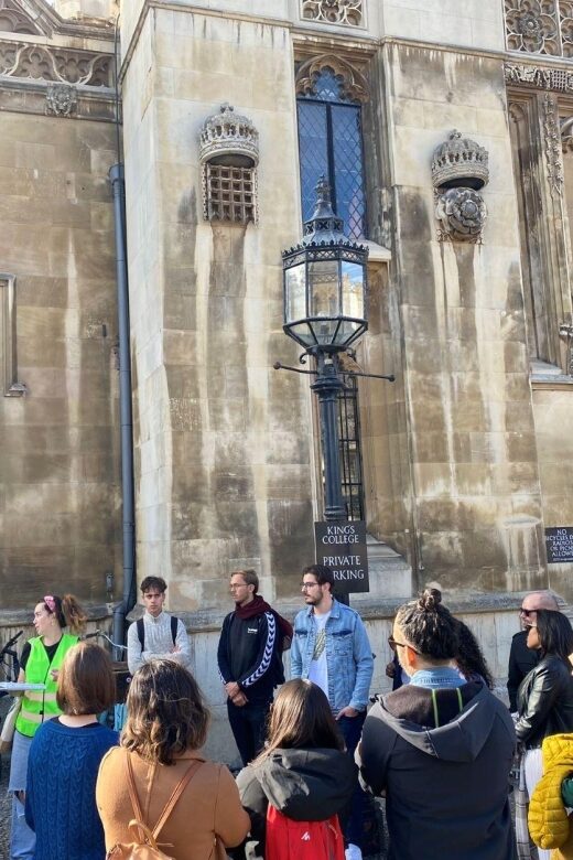 Cambridge: The Original Uncomfortable Cambridge™ Tour - Where the tour starts: Cambridge Tourist Information Centre, right where you’ll orient fast
