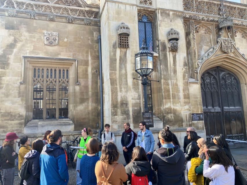 Cambridge: The Original Uncomfortable Cambridge™ Tour - The Backs and Darwin College: riverside beauty with modern controversy in the background