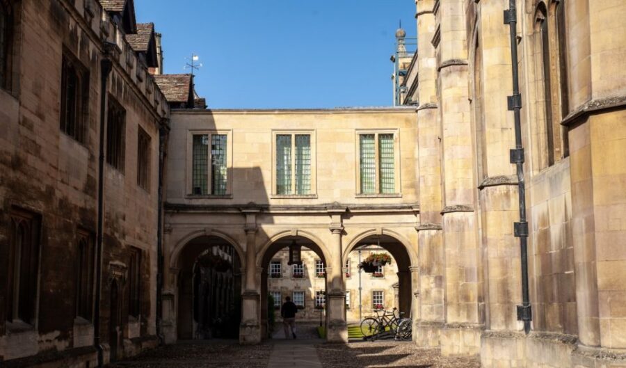 Cambridge: University Alumni Tour with Kings College Option - Student guide stories that make Cambridge feel like a real place