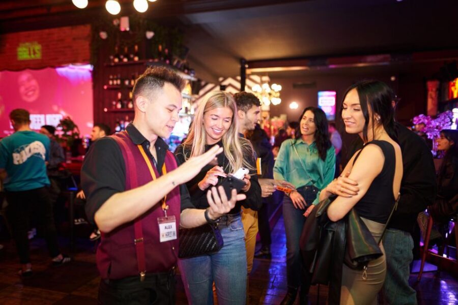 Camden Pub Crawl & Bar Tour London - What to Wear and Bring: The Smart-Casual Checklist That Matters