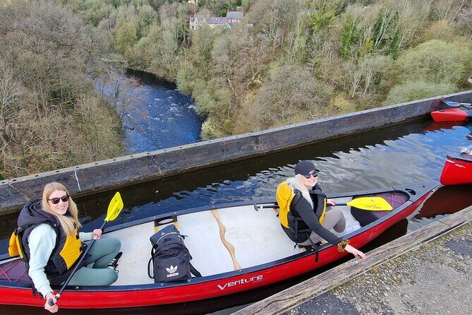 Canoe Trip Over the Pontcysyllte Aqueduct - Guides that make or break the experience