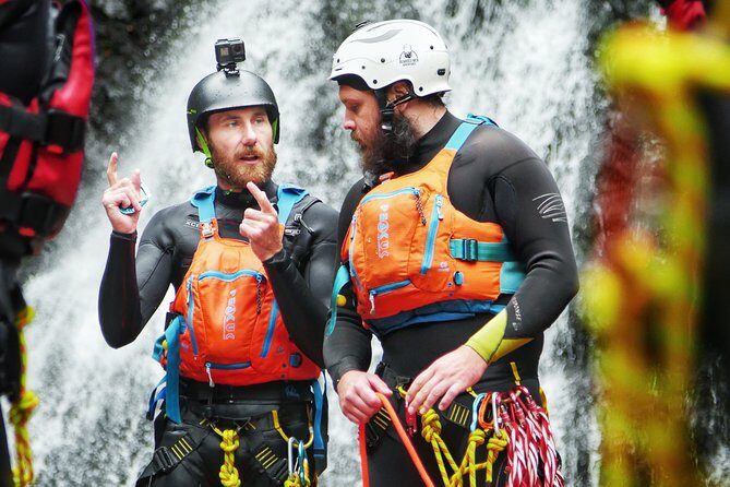 Canyoning in Snowdonia - What happens during your 3-hour canyoning session