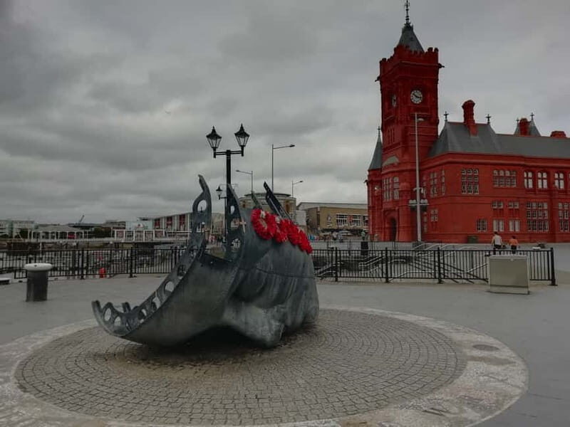 Cardiff: Private Half-Day City Center and Bay Walking Tour - Starting at Cardiff Castle: a clean kickoff on Castle Street
