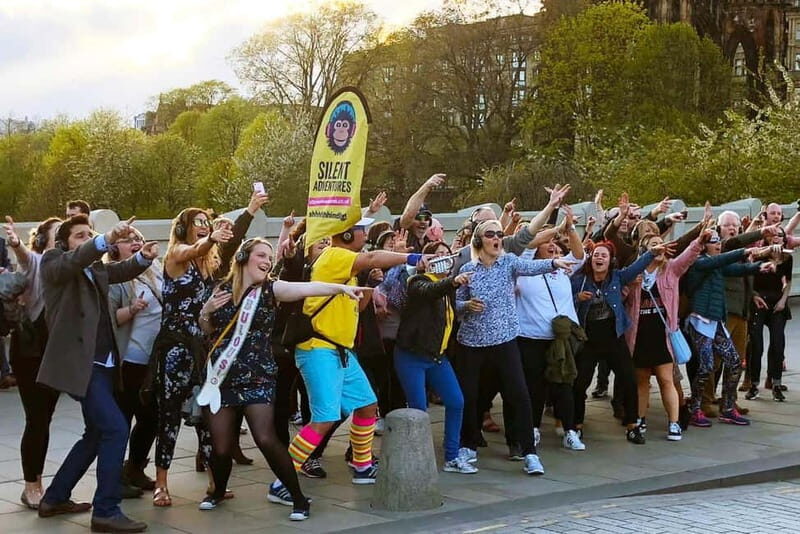 Cardiff: Silent Disco Adventure Tour - The 1-Hour Flow: How the Walk Stays Fun Instead of Awkward