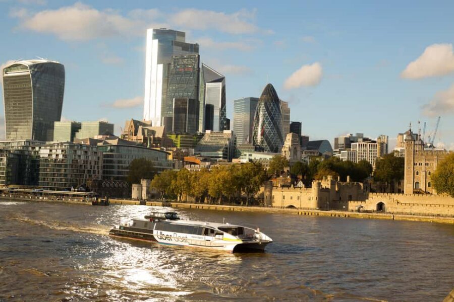 Changing of Guards, Tower of London, Beefeaters & Cruise - Key highlights at a glance
