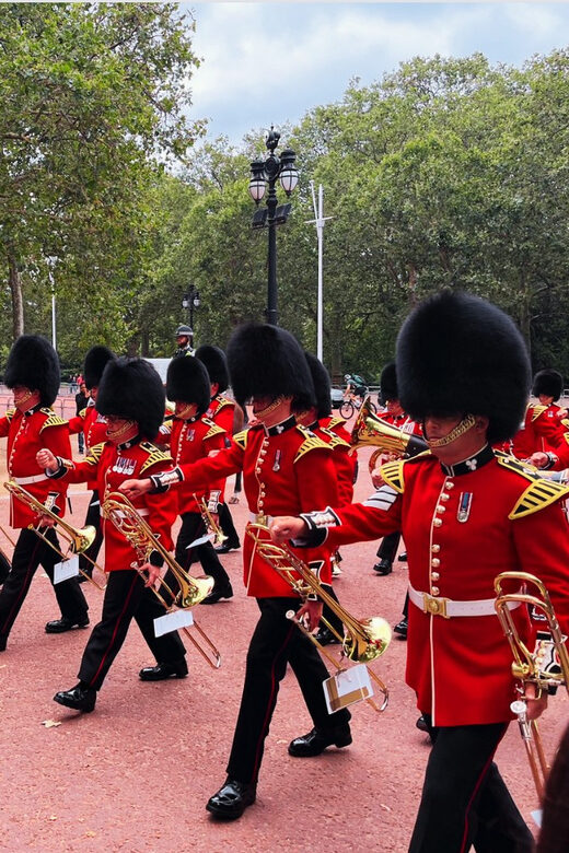 Changing of the Guard at Buckingham Palace - Walking comfort, luggage rules, and fitness reality