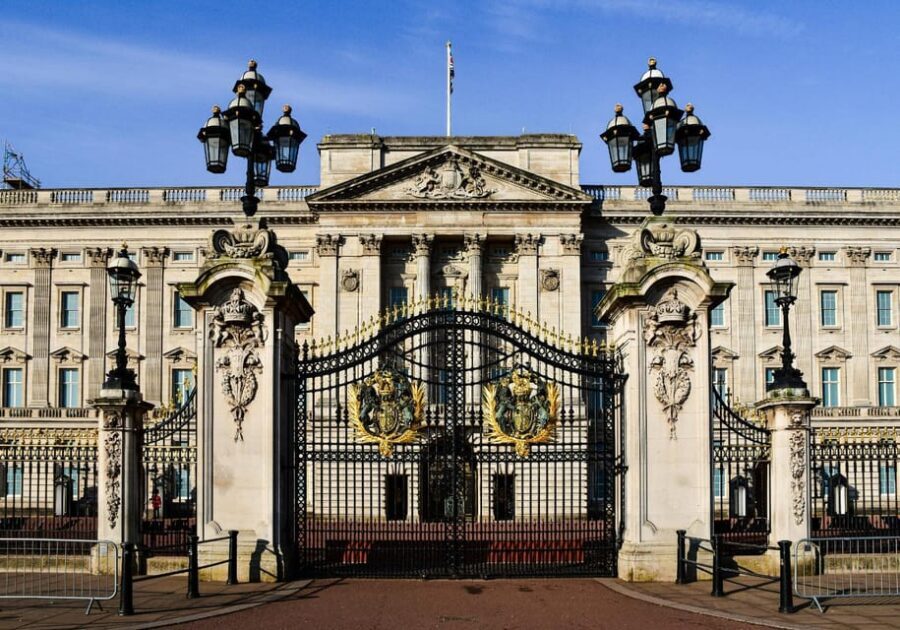 Changing of the Guard Experience in London - Timing, Weather, and Those Annoying Day-Of Issues