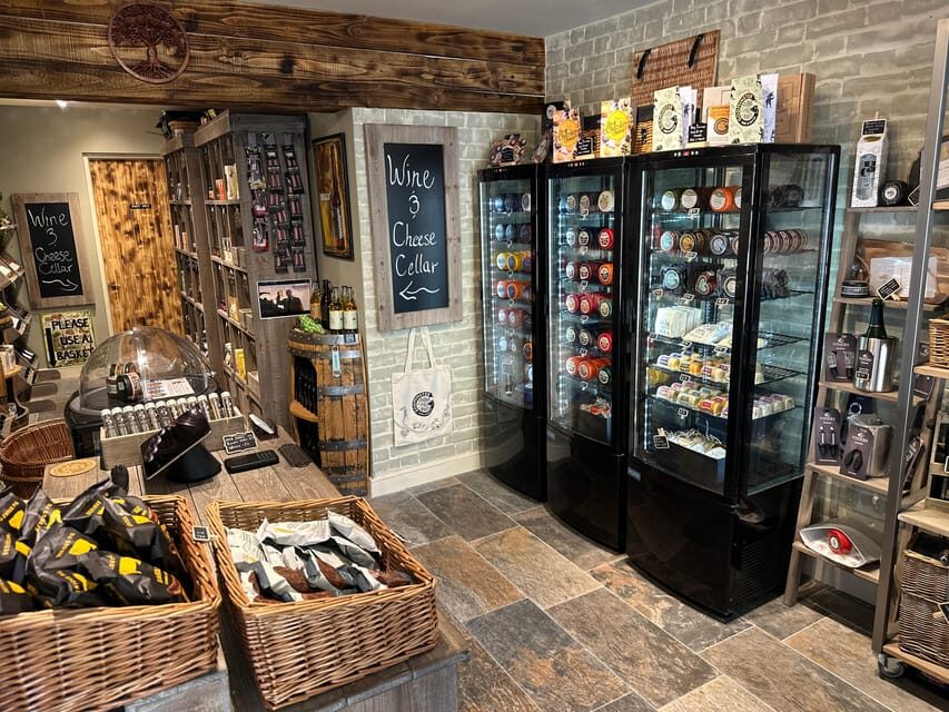City of Bath: British Wine and Cheese Tasting Experience - The tasting content: English wine meets British cheese (and why it’s fun)