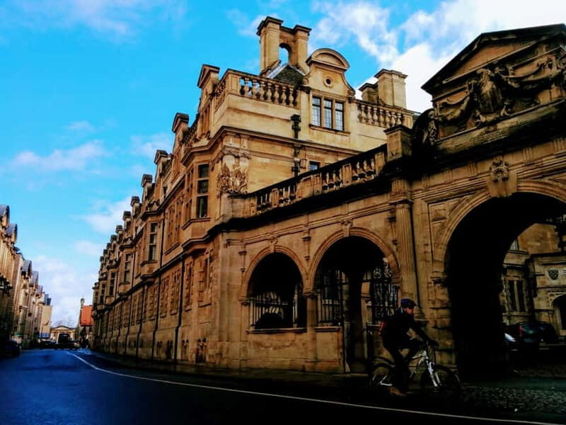 Classic Cambridge Walking Tour with Certified Guide - Stop-by-stop: what each landmark teaches you