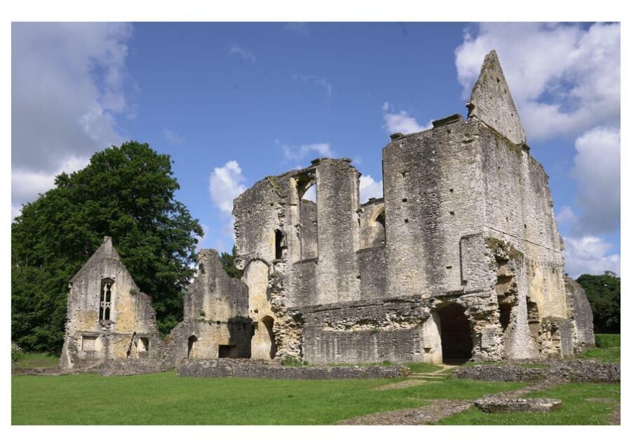 Cotswolds Villages & Countryside: Private Luxury Tour - The real value: a private guide who shapes your day
