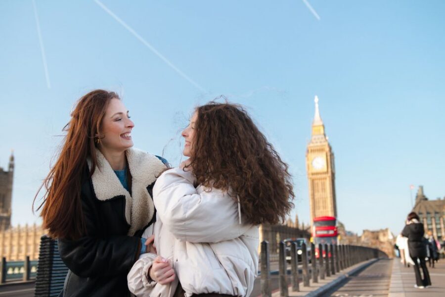 Couple’s photo: Romantic photoshoot in London - Should You Book This London Couple Photoshoot?