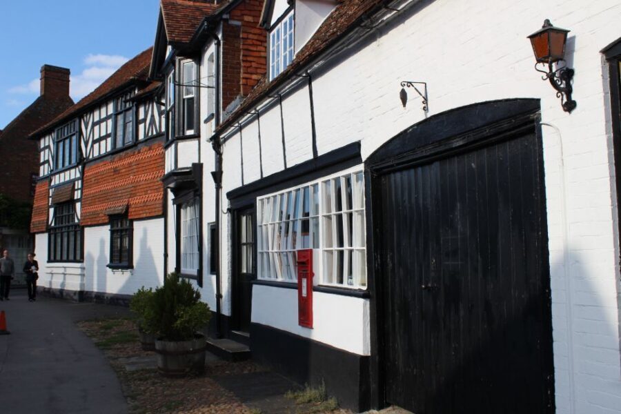 Day-Tour of the Midsomer Murders Locations - Churches, pubs, and grand houses: what to look for at each stop