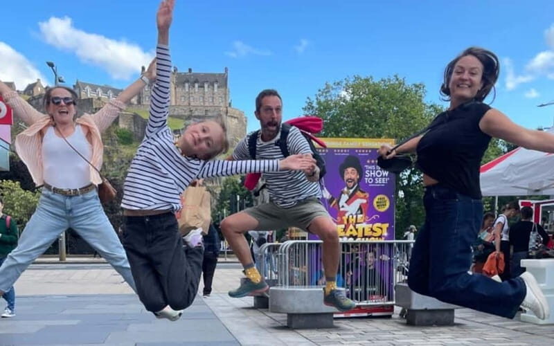 Derry: City Walking Tour & Exploration Game - FAQ