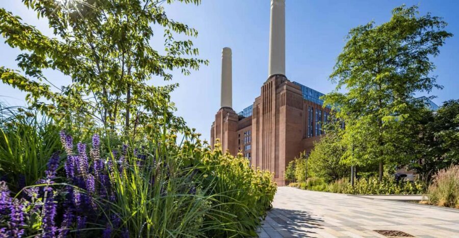 Destination London: E-Bike Tour - The Oval cricket ground and an urban farm: a very English detour