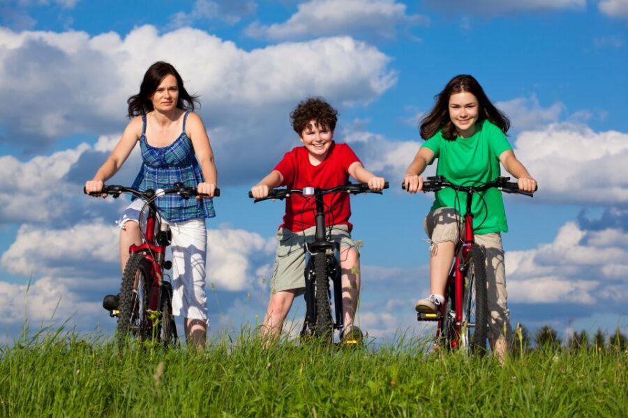 Discover Oxford: City & Countryside Cycling Tour - Thatch, Time, and an Early Medieval Church Stop