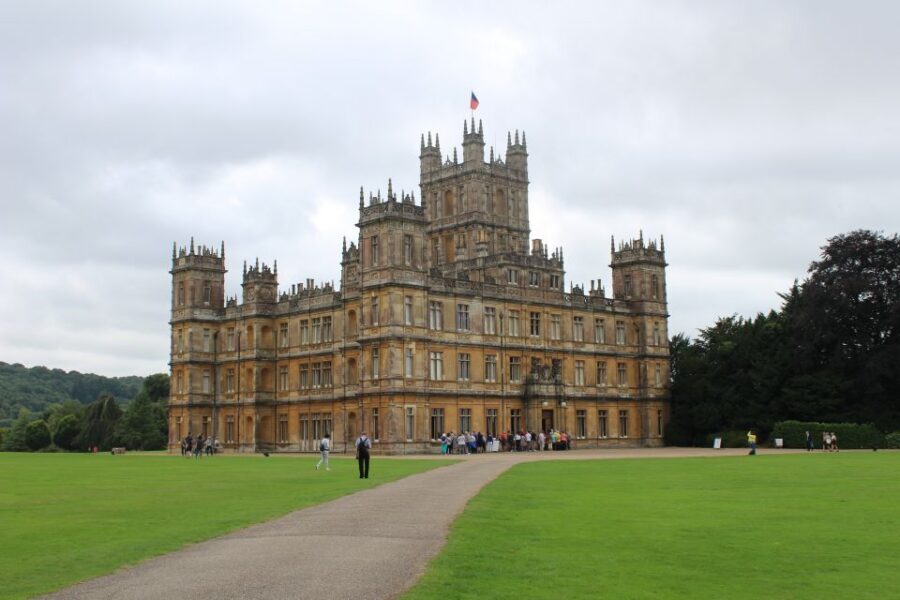 Downton Abbey and Village Small Group Tour from London - From London’s Gloucester Road to Oxfordshire: the travel reality