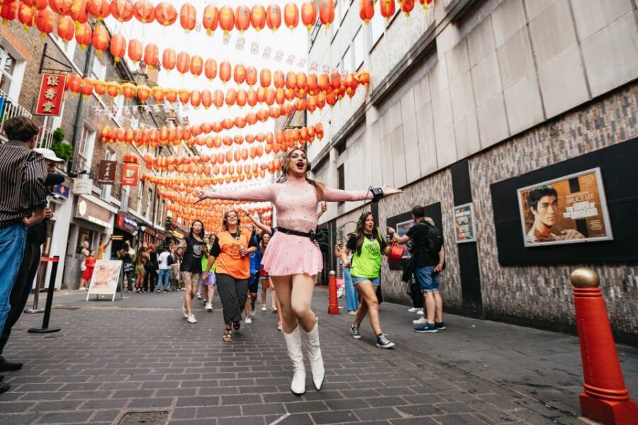 Drag Queen Disco Diva Tour - Silent Disco Walking Tour - Oxford Street Visit: A Big-Scene Finale for Your Best Moves