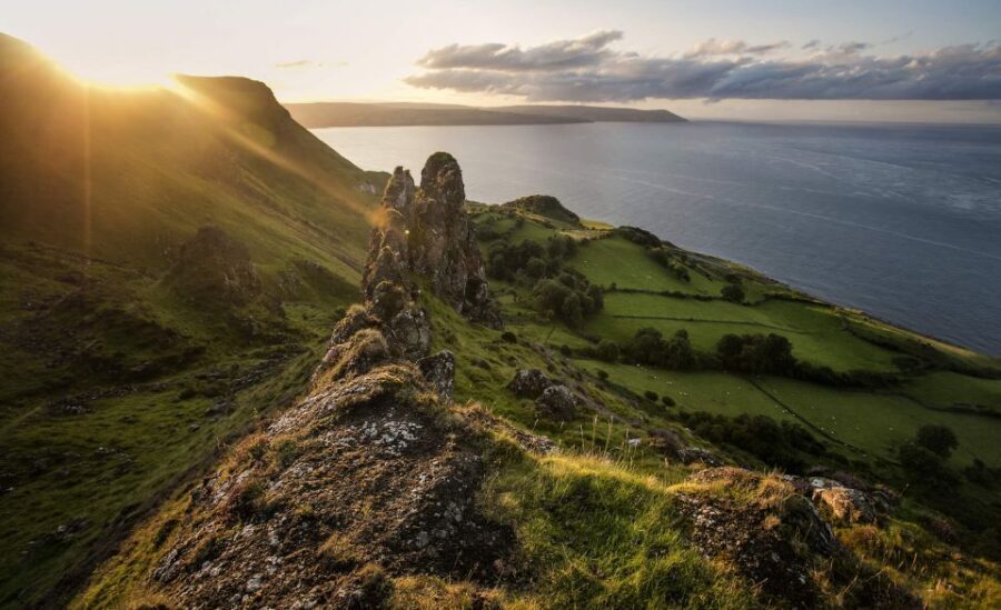 Dublin: Giant's Causeway, Dark Hedges & Titanic Guided Tour - Packing and comfort: the small things that protect your day