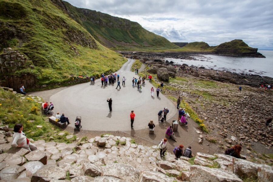 Dublin: Giant's Causeway & Glens of Antrim Day Tour - Giant’s Causeway and Dunluce Castle: how timing shapes your photos and walking