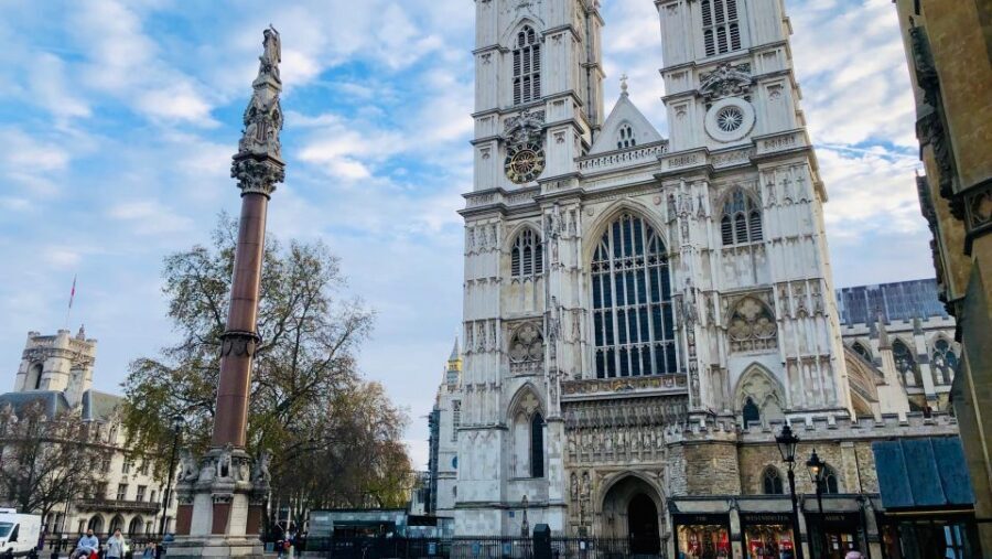Early Access:Tower of London Opening Ceremony & Royal London - Royal Westminster walking tour: Abbey, Parliament, Big Ben, and more