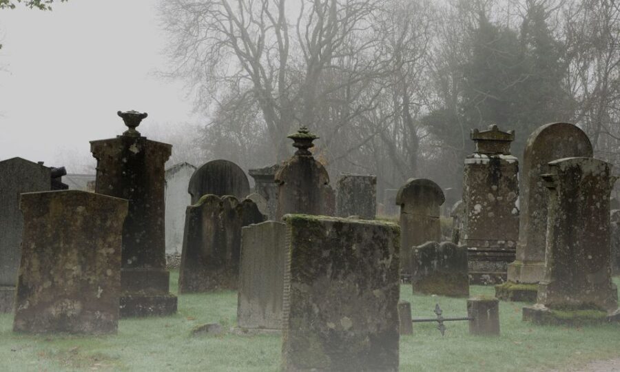 Edinburgh: 2-Hour Ghost Tour in Italian - Meet-up clarity: Royal Mile address vs. the listed start point