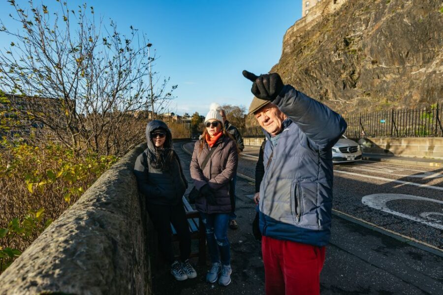 Edinburgh: 3-Hour Guided Walking Tour - Anchor Close, Cockburn Street, and Waverley Station: Old Town turns into transit city