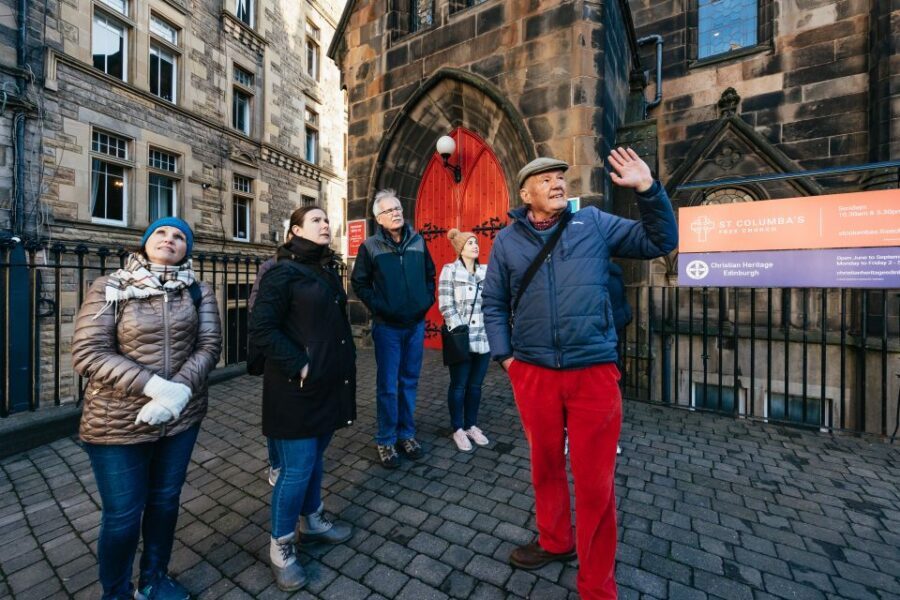 Edinburgh: 3-Hour Guided Walking Tour - Back toward the skyline: St Giles, city chambers, and Mercat Cross again