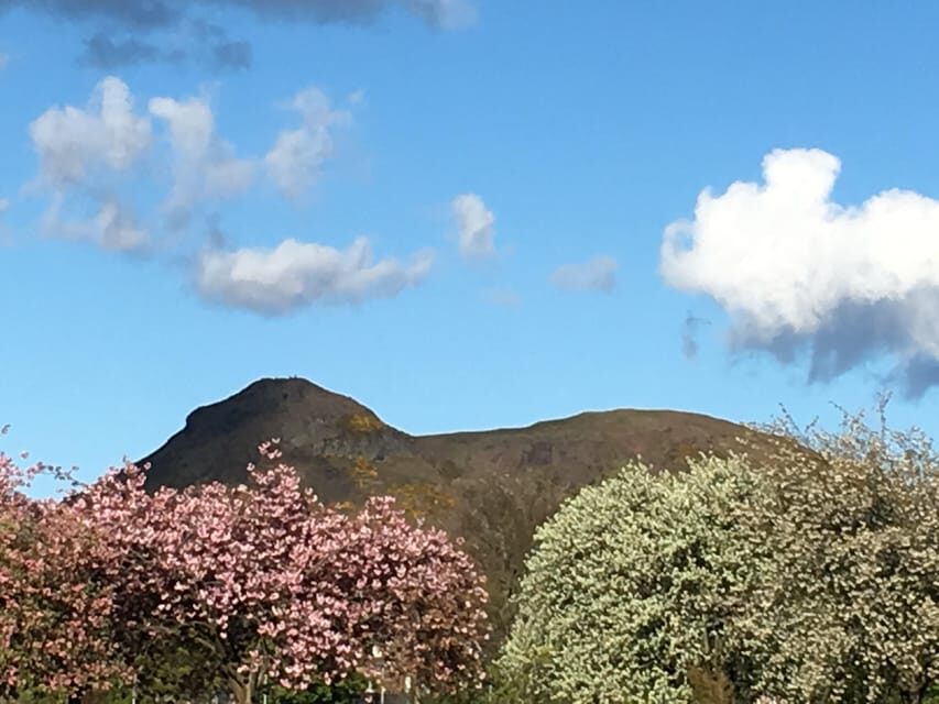 Edinburgh: a Scottish experience for Children in German - Cooking Scottish dessert: why this part lands so well with kids