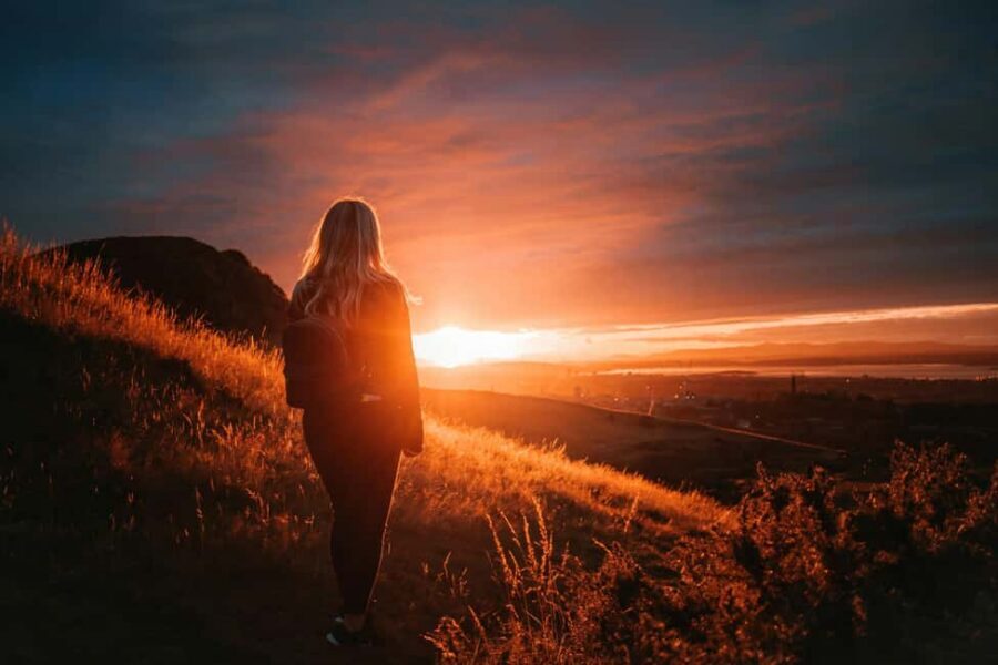 Edinburgh: Arthur's Seat Sunset Hike - Holyrood Park hike: 250m up, with plenty to notice