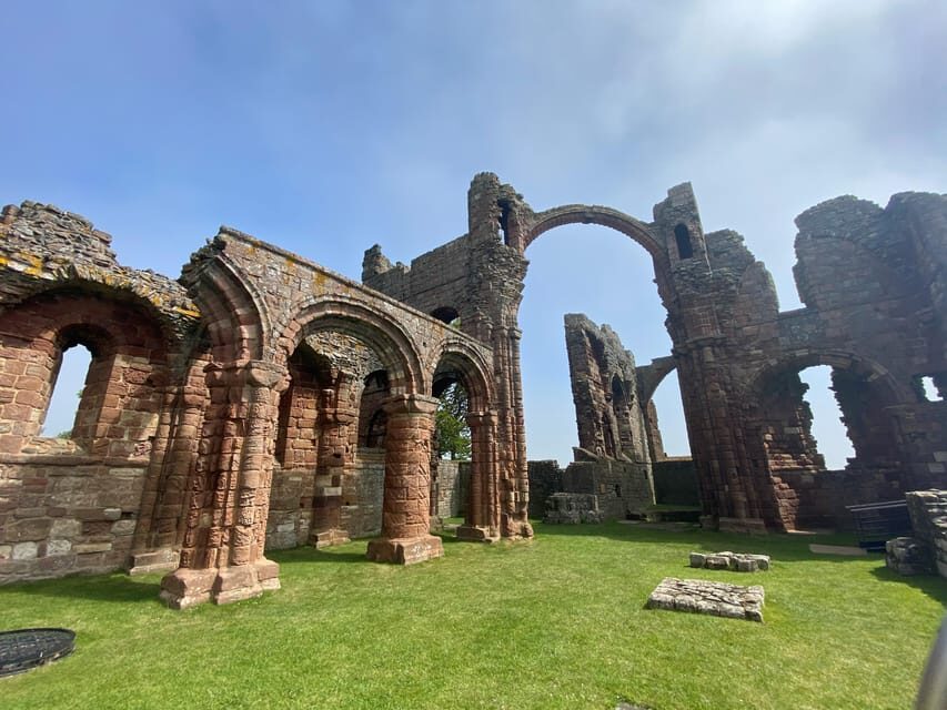 Edinburgh: Bamburgh Castle, Northumberland and Alnwick Trip - Who should book this day trip, and who should skip it