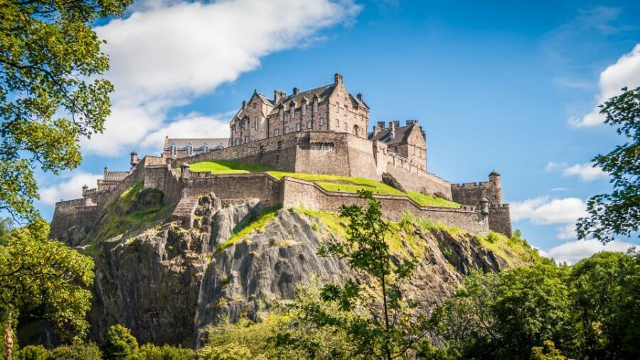 Edinburgh Castle: 120-Minute In-Depth Tour with Expert Guide - One o’Clock Gun and ramparts: views plus tradition