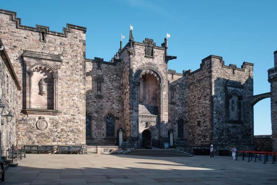 Edinburgh: Castle Guided Tour & Holyrood Palace Ticket - Edinburgh Castle from Castle Rock: what this 3-hour plan delivers