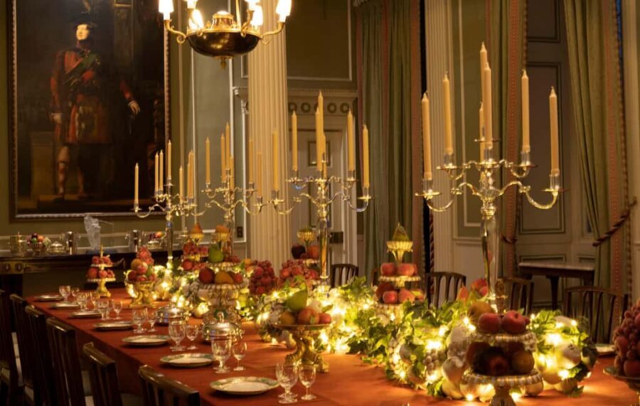 Edinburgh: Castle Guided Tour & Holyrood Palace Ticket - Palace of Holyroodhouse with an audio guide: royal rooms, self-paced pacing