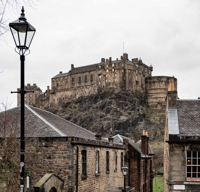 Edinburgh Castle: Guided Walking Tour with Entry Ticket - Views from Castle Rock and UNESCO Old Town: photo time with purpose