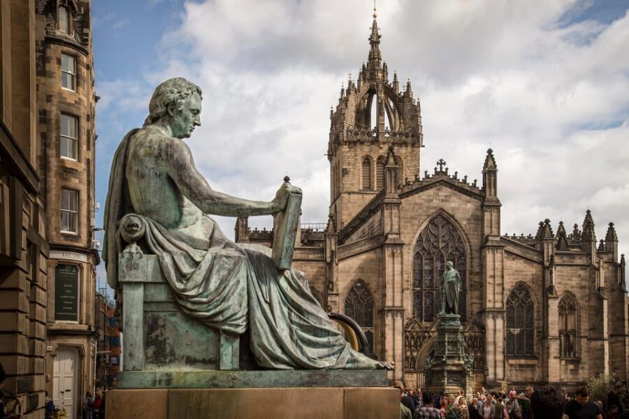 Edinburgh Castle & Royal Mile Walking Tour - Ticket Included - Price and time value at $68: what you’re paying for