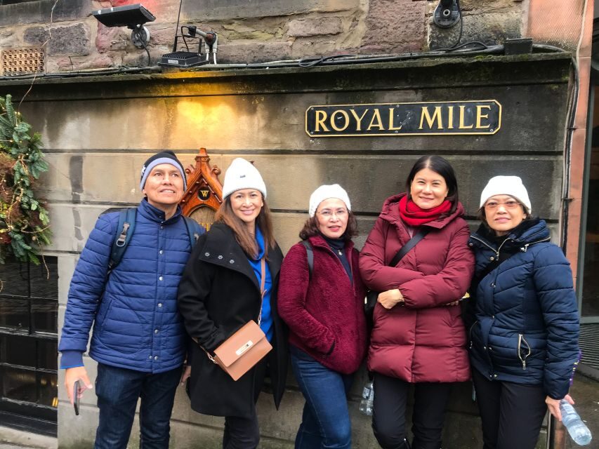 Edinburgh: Child-Friendly Tour with a Local Friend - Local storytelling that kids can actually follow