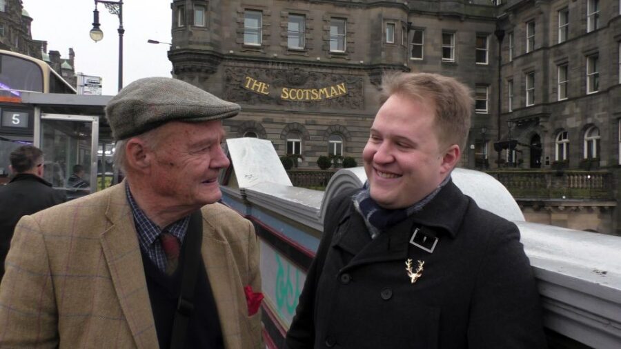 Edinburgh: City Highlights Private Guided Walking Tour - Princes Street, Gardens, Scott Monument, George Street, and St Andrew Square
