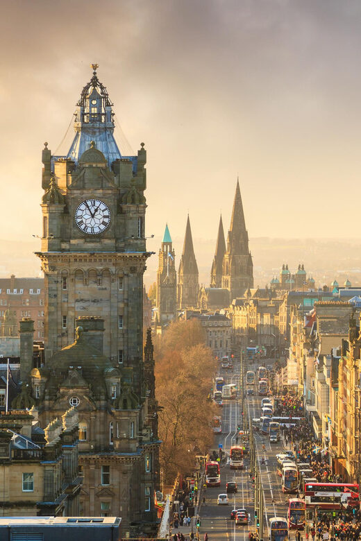Edinburgh: City Highlights Walking Tour - Greyfriars Kirkyard: Legends, Royal Scandals, and the Dark Side