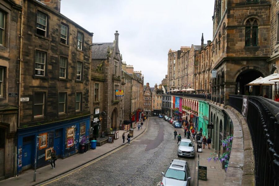 Edinburgh: City Highlights Walking Tour - Royal Mile to St Gile’s Cathedral: Getting Oriented the Fast, Story Way