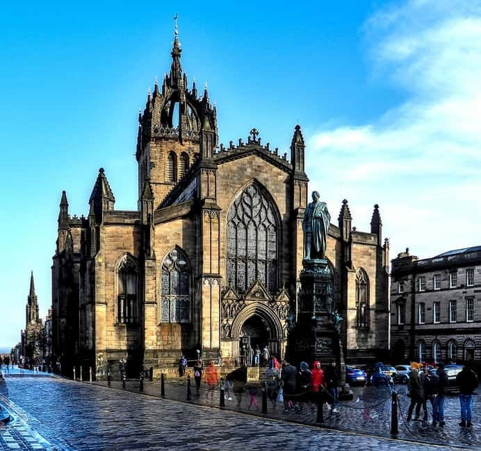 Edinburgh: Dark History Royal Mile Walking Tour - Starting at St Giles Cathedral: the walk begins with a plan